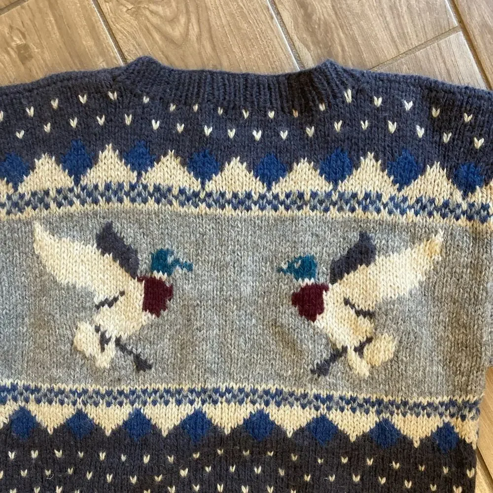 Woolrich Duck Mallard Graphic Knit Sweater Pullover 100% Wool Size Medium